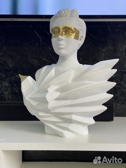 Дизайнерская статуэтка