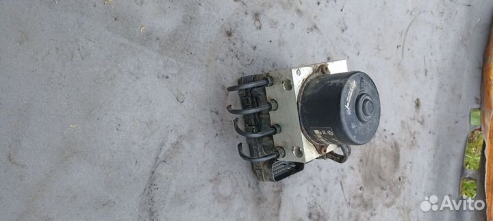 Блок abs VW Golf 4 Skoda Octavia