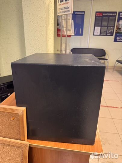 Сейф с электронным замком