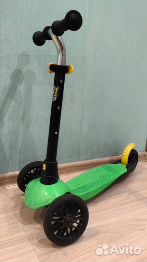 Детский трехколесный самокат Oxelo B1