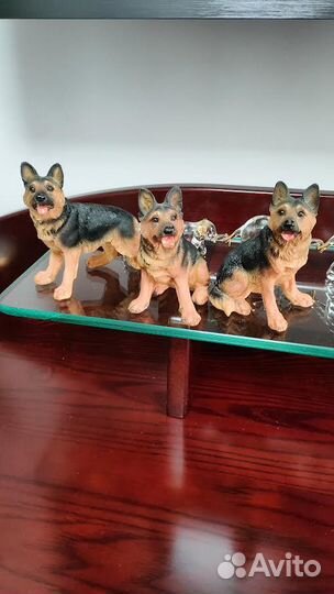 Фигурка немецкая овчарка 2000г