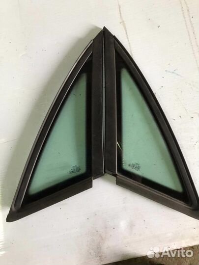 Стекло кузовное глухое правое Audi-Ауди A4 (B6) 2