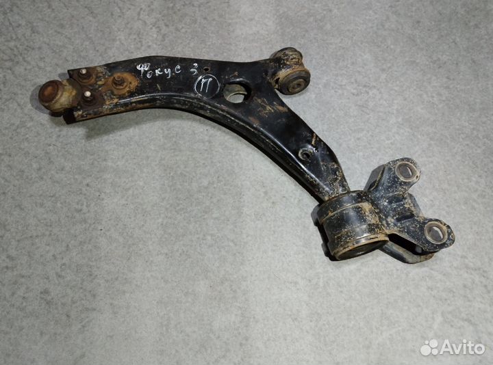 Правый рычаг ford focus 3