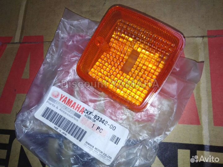 Оригинальное стекло линза поворотника Yamaha TW200