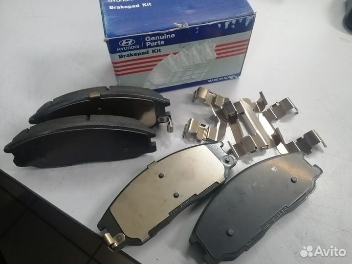 Колодки тормозные передние Хендай Тражет. Новые. О