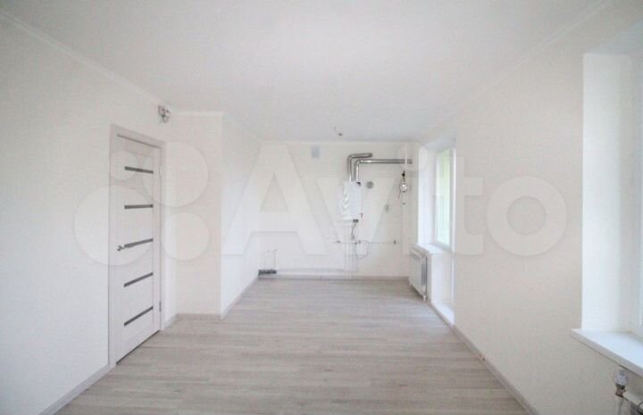 2-к. квартира, 51 м², 1/3 эт.