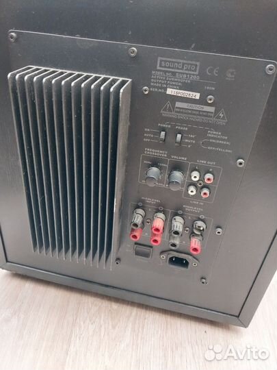 Звуковые колонки и сабвуфер