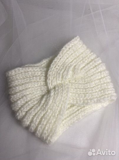 Повязка на голову вязаная