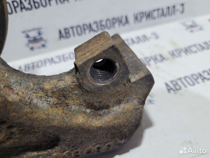 Кулак поворотный передний toyota cavalier TJG00