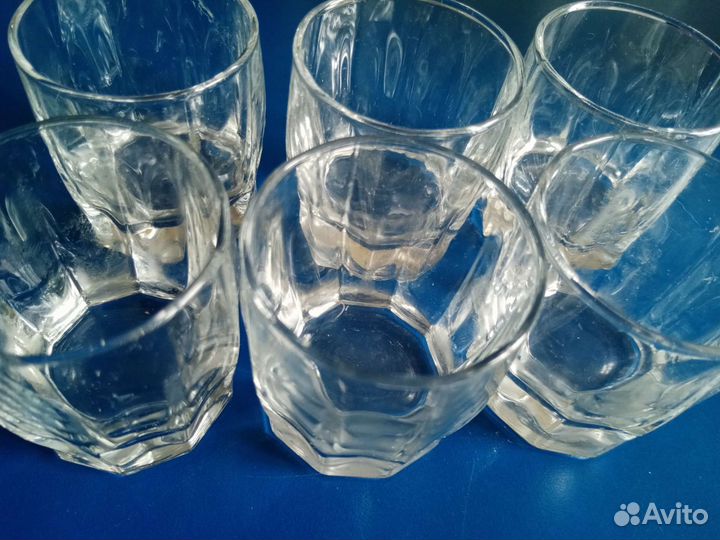 Рюмки из стекла, маленькие, аккуратные