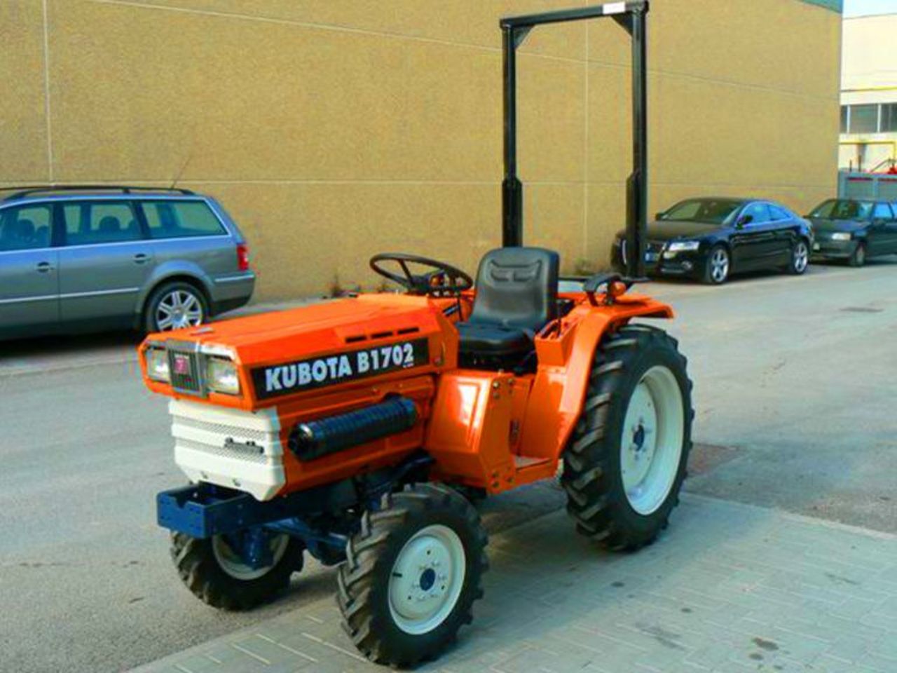 Kubota B1702-M
