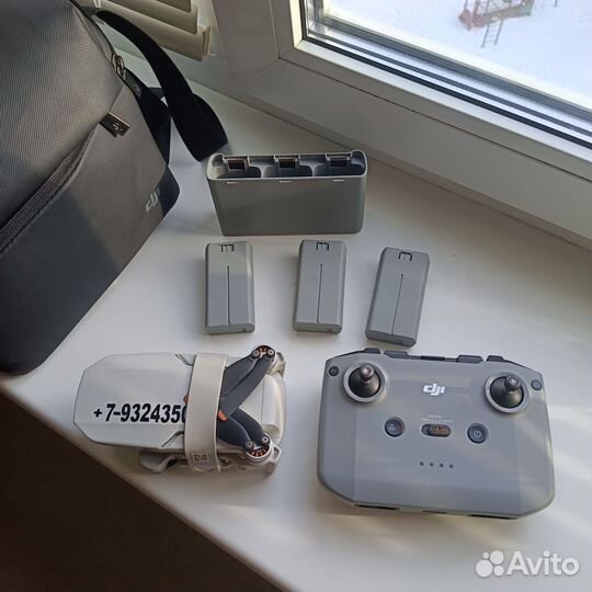 Квадрокоптер DJI Mini 2 Fly More Combo
