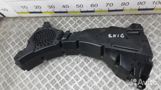 Сабвуфер land rover freelander 2 (8NI06Q101)