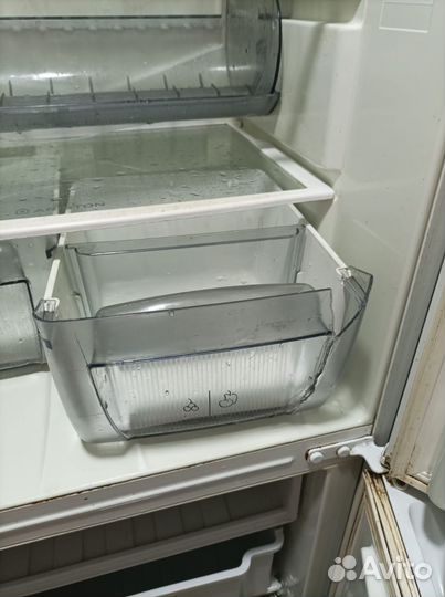 Холодильник hotpoint ariston бу