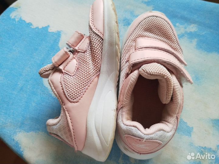 Кроссовки 24