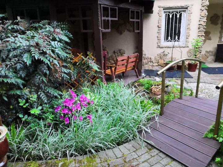 Коттедж 380 м² на участке 9 сот.