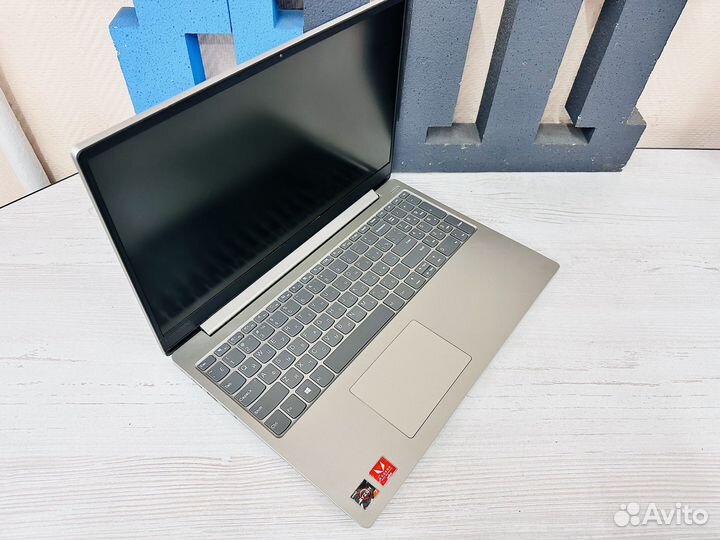 Ноутбук Ryzen 7-2700 12gb rx540 2gb