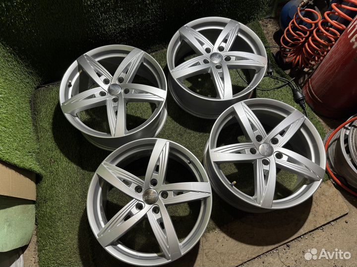 Литые диски R18 Geely Coolray