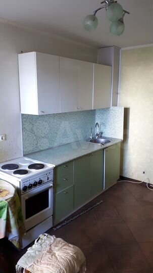 2-к. квартира, 60 м², 1/10 эт.