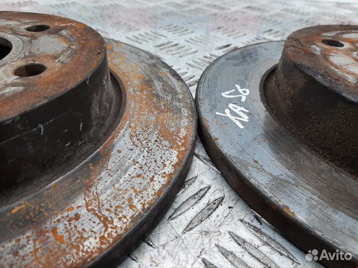 Диск тормозной задний для Ford C-MAX 1 1748745