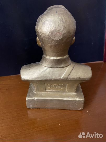 Бюст Ворошилова 1938 гжель