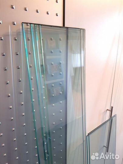 Стеклянные полированные полки