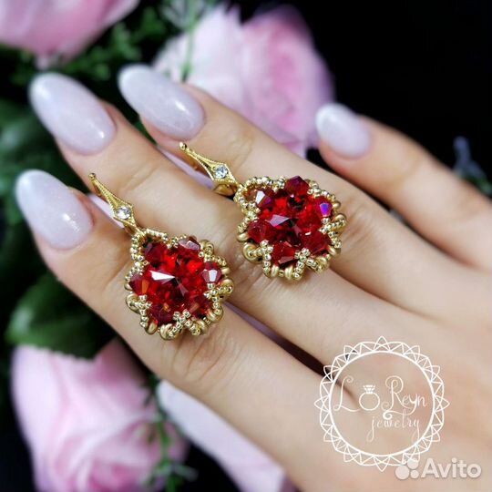 Золотые серьги ручной работы с swarovski