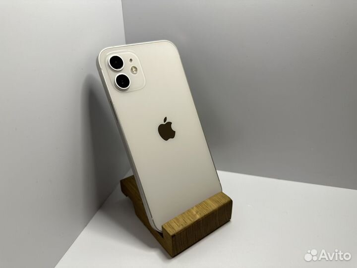 iPhone 12, 64 ГБ