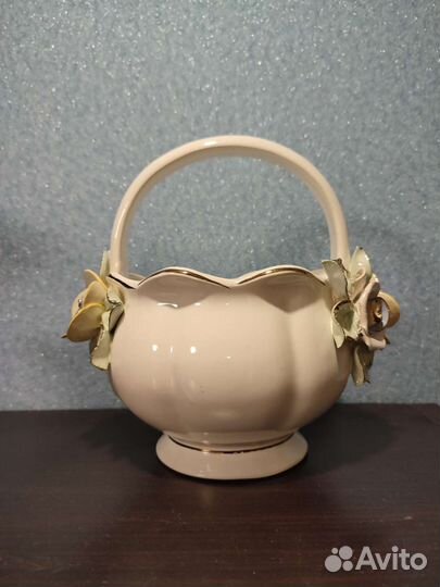 Ваза и лимонница