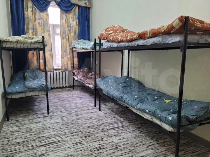 Комната 15 м² в 4-к., 2/5 эт.