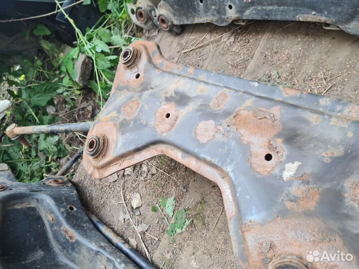 Подрамник задний Hyundai Santa Fe 2008