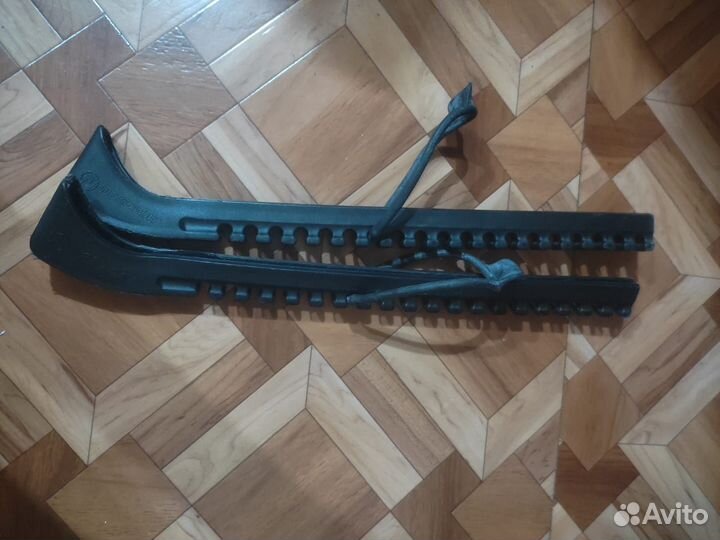 Хоккейные коньки