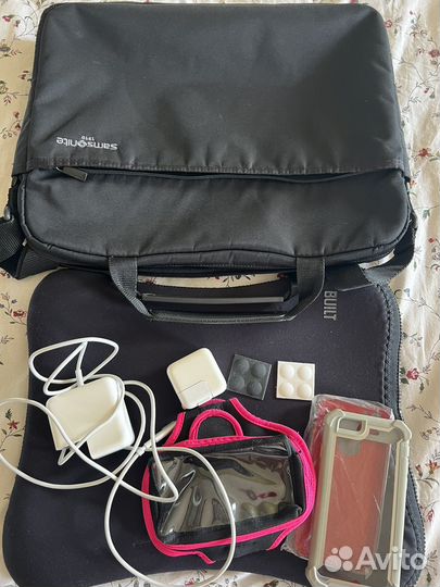 Apple MacBook Air 13 2012 iPhone 6s Airpods Pro 1