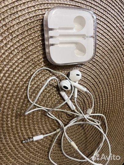 Наушники earpods Apple проводные