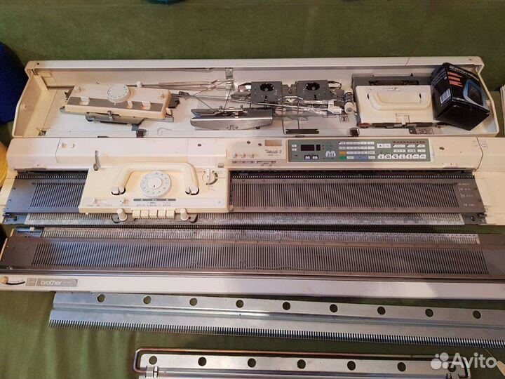 Двухфантурная вязальная машина brother 940/850