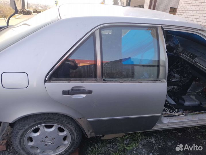 Задняя часть кузова мерседес w140