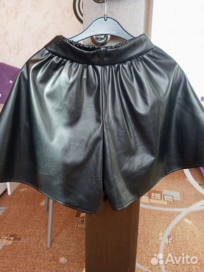 Кожаные шорты на девочку