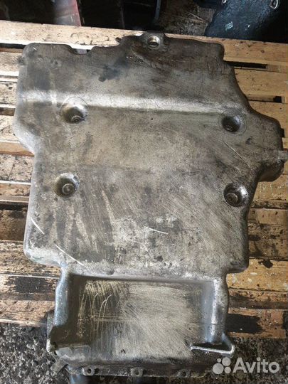 Масляный поддон Mercedes V8 OM 442 2000