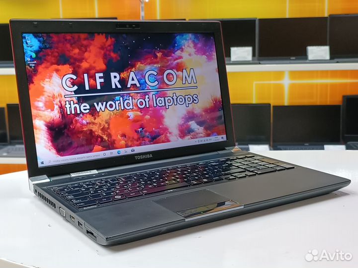 Ноутбук Toshiba 15.6''Core i5 2410m AMD 7470m SSD