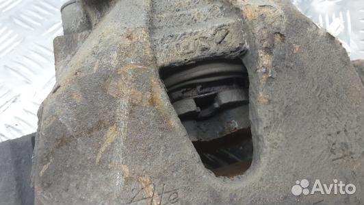 Суппорт тормозной передний правый opel astra H (EN