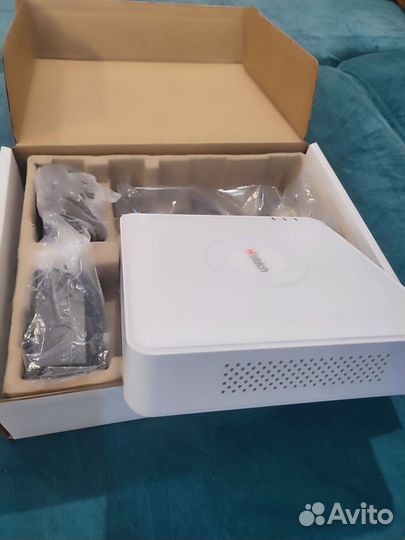 IP видеорегистратор для видеонаблюдения HiWatch