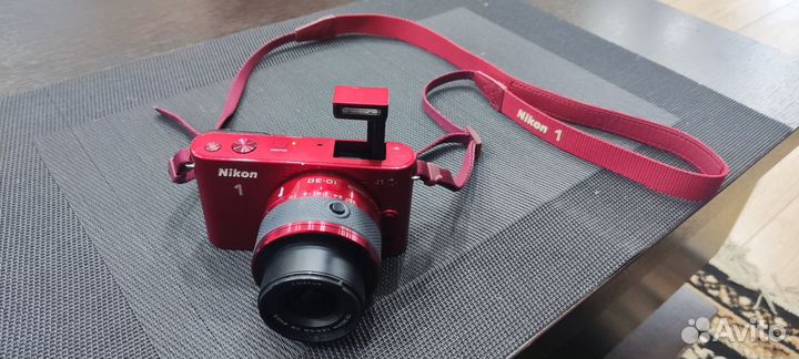 Nikon 1 J1 с объективом 1 nikkor VR 10–30 мм