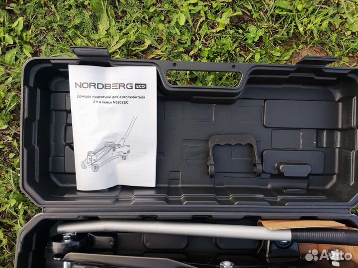 Новый Подкатной домкрат Nordberg N3202eс (2 т)