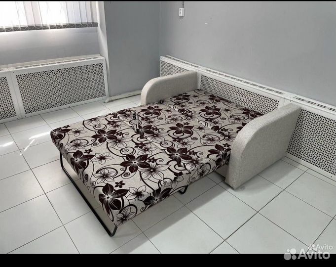 Диван чебурашка