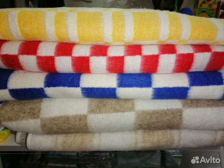 Одеяло полушерстянное и байковые (сшивные)