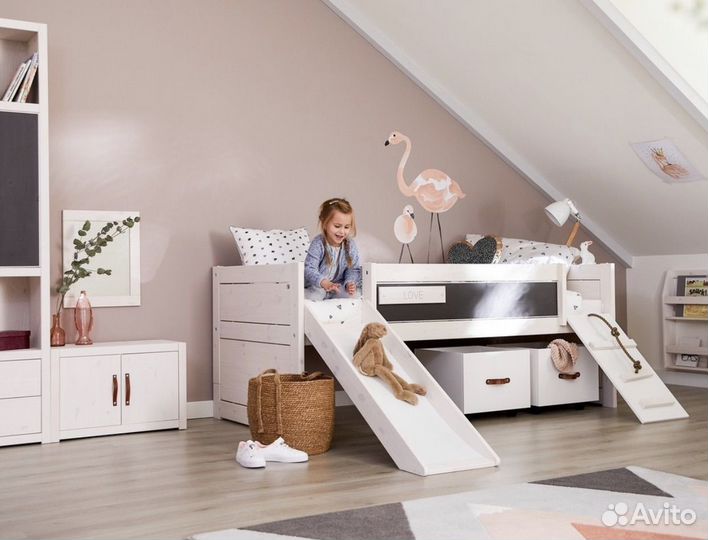 Детская кровать с горкой