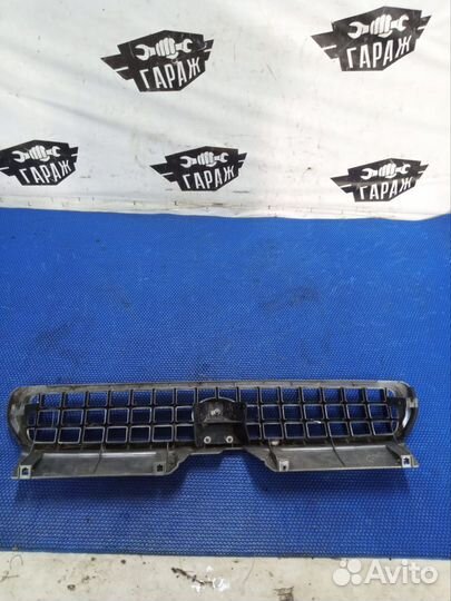 Решётка радиатора Subaru Legacy BG