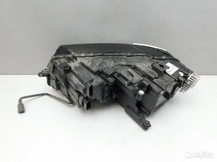 Фара правая Volkswagen Tiguan