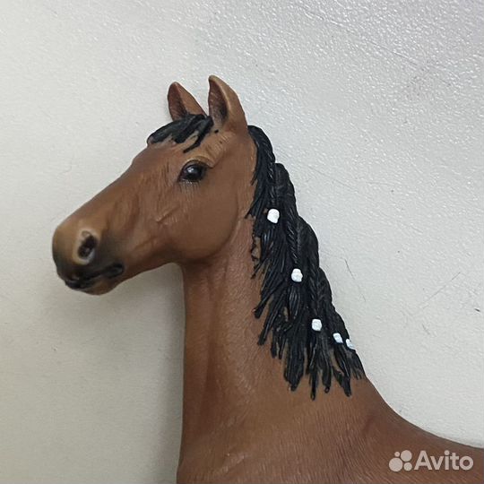 Фигурки лошадей schleich