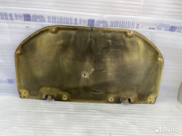 Утеплитель капота Toyota Camry V70/V75 2018-2023